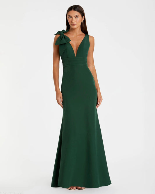 Green Sleeveless V Neck Bow Detail Mermaid Gown